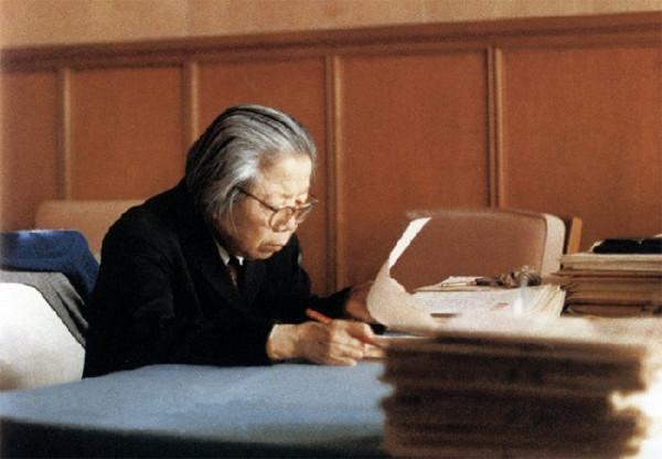 1981年,宋慶齡葬禮為何提前五分鐘?鄧穎超:她會同意我這麼做的 1981年,宋慶齡葬禮為何提前五分鐘?鄧穎超:她會同意我這麼做的