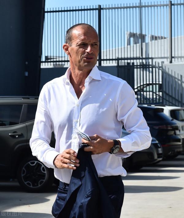 失去絕代雙驕的兩大豪門有些落寞,囧叔和科曼還能在帥位上坐多久 失去絕代雙驕的兩大豪門有些落寞,囧叔和科曼還能在帥位上坐多久