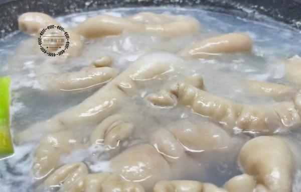 洗豬大腸,加醋加鹼都不夠,大廚教你5步驟,輕鬆去腥臭,真乾淨 洗豬大腸,加醋加鹼都不夠,大廚教你5步驟,輕鬆去腥臭,真乾淨