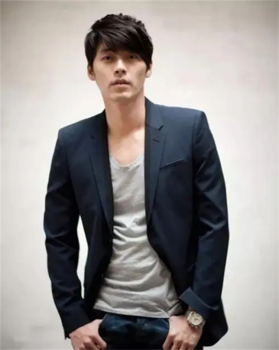 39歲玄彬近照曝光，現身拍攝雜誌，狀態堪稱行走的荷爾蒙