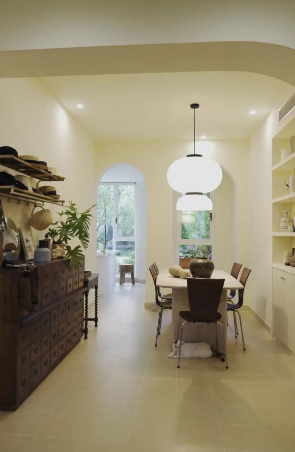 她在30歲前實現了家的夢想：落地窗大浴缸，春看櫻花秋賞楓葉