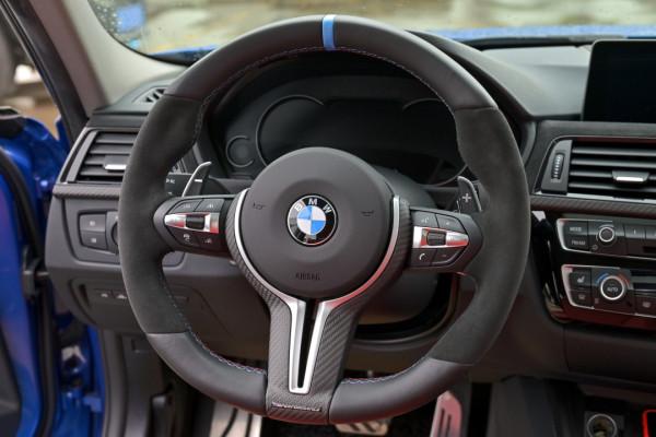 選裝不夠還加裝?這是臺觸及天花板的寶馬330Li 選裝不夠還加裝?這是臺觸及天花板的寶馬330Li