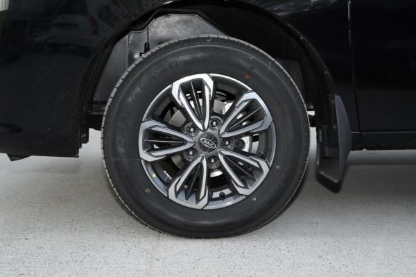 想買10萬以內側滑門MPV，可以看看瑞風M3，空間大、底盤高、省油