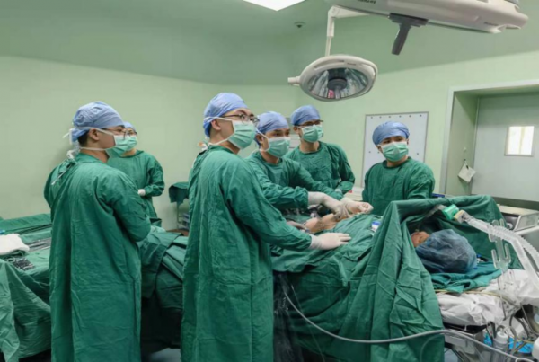 連續豪飲6天白酒後,他的腸道“血崩”了 連續豪飲6天白酒後,他的腸道“血崩”了