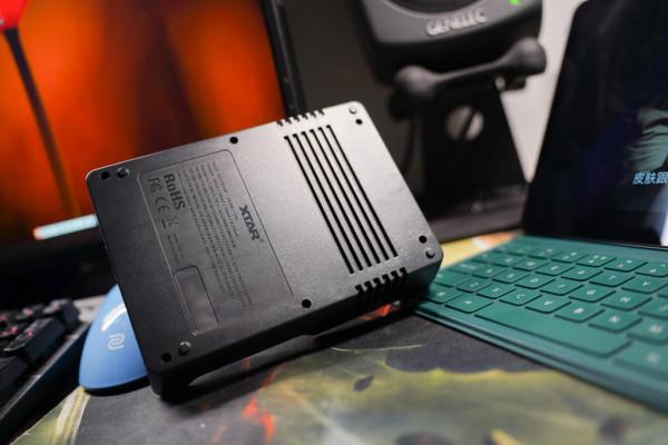 充電電池規格太多?18W快充,一個充電器搞定!XTAR VC4 Plus實測 充電電池規格太多?18W快充,一個充電器搞定!XTAR VC4 Plus實測