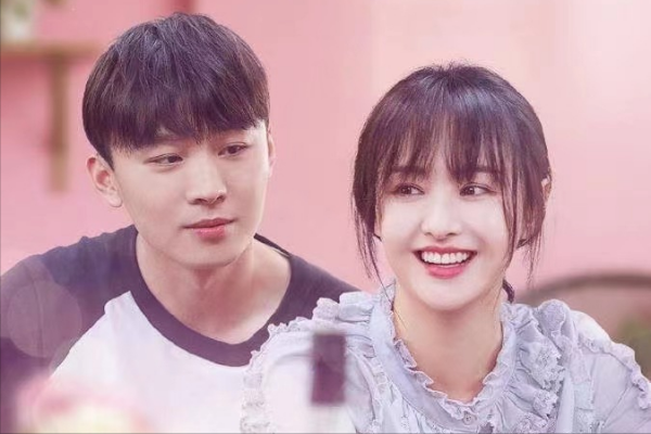 央媒痛批失德藝人，趙薇鄭爽等25位劣跡明星，翻身無望