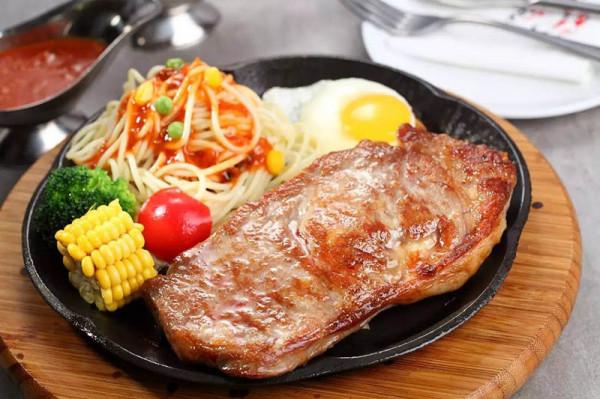 雲南大叔養牛13年,靠特色品種年入5000萬,帶領2萬多名村民致富 雲南大叔養牛13年,靠特色品種年入5000萬,帶領2萬多名村民致富