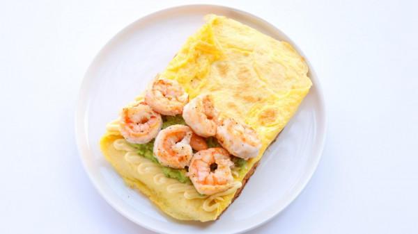 輕食首選:牛油果蝦仁蛋包三明治,營養均衡,低脂低卡減脂必備 輕食首選:牛油果蝦仁蛋包三明治,營養均衡,低脂低卡減脂必備