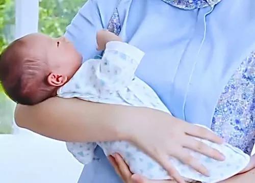 寶媽們還記得與自家寶貝第一天相見時的幸福時光麼 寶媽們還記得與自家寶貝第一天相見時的幸福時光麼