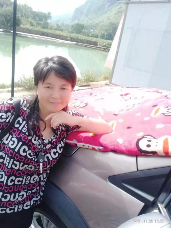 秋萍退休後一人一車自駕遊第65天,看我的戰車是如何變成小床的 秋萍退休後一人一車自駕遊第65天,看我的戰車是如何變成小床的