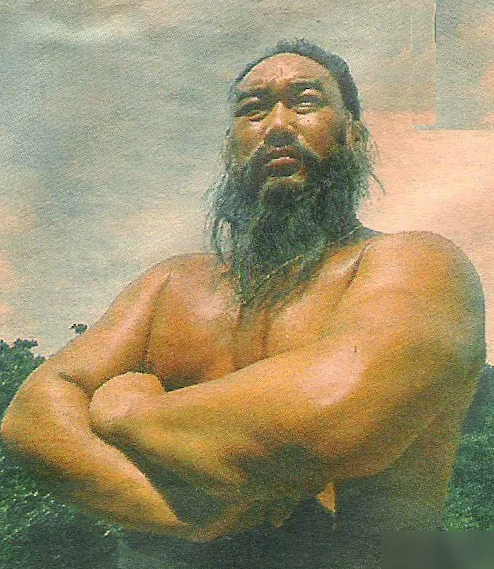 看完新版《三國演義》裡張飛的身材，網友吐槽：這也太肥了