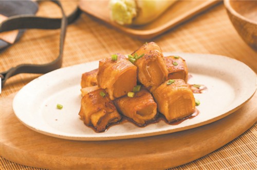 紅燒五花捲蘿蔔