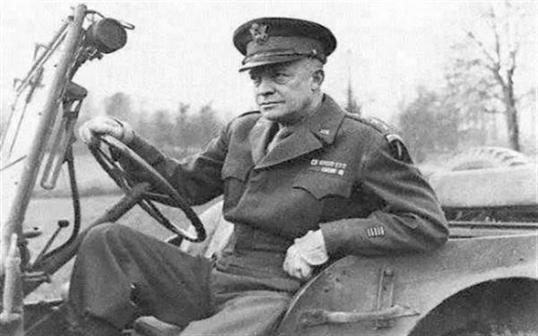 艾森豪威爾拍緊急電報:北非太熱,快給我計程車兵送來300萬瓶可樂 艾森豪威爾拍緊急電報:北非太熱,快給我計程車兵送來300萬瓶可樂