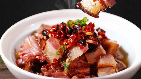 湖南最出名的12道名菜，香辣可口，又鮮又嫩，自己在家也能輕鬆做