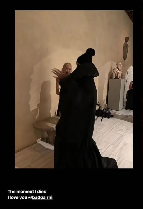 人間YSL認證?BLACKPINK Rosé現身紐約街頭,金髮韓風再拍時尚大片 人間YSL認證?BLACKPINK Rosé現身紐約街頭,金髮韓風再拍時尚大片