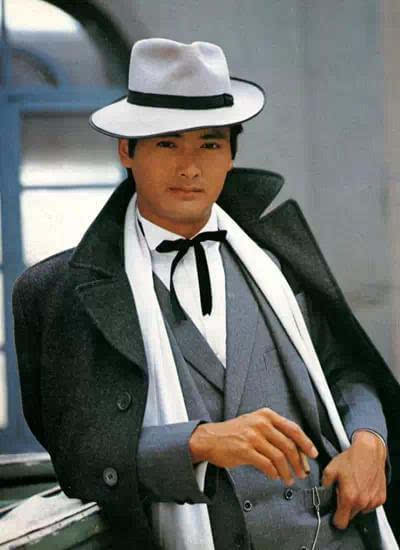 娛樂圈這幾位“怕老婆”的男星，賺足了福氣和好運