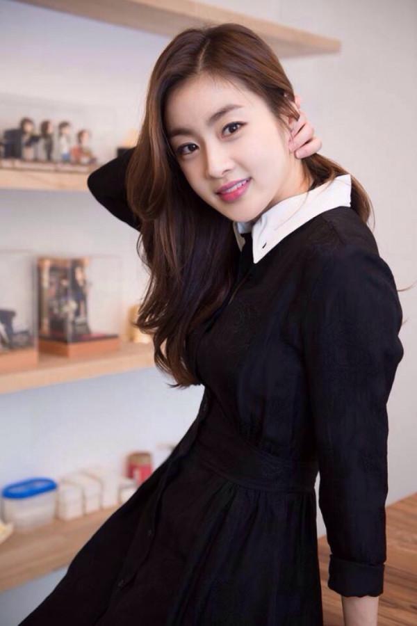 韓國女演員姜素拉穿搭漂亮 網友們看過她哪些作品評論關注轉發分享 韓國女演員姜素拉穿搭漂亮 網友們看過她哪些作品評論關注轉發分享