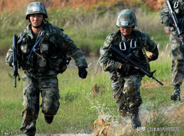 副戰區規格的戰區陸軍，與陸軍總部和戰區總部是什麼關係？