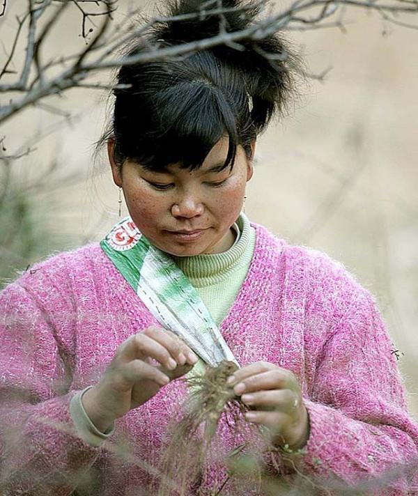 緬甸姑娘不要一分彩禮，遠嫁中國農村，如今照顧公婆育有倆娃