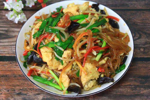 寒露過後，大魚大肉靠邊站，這道菜營養美味，配米飯饅頭真絕