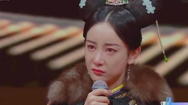 娛樂圈這8位女星被整容毀掉，有人臉僵如石，有的“堪比換頭”