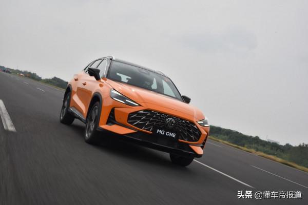 新車｜駕駛質感細膩，為年輕使用者而來！場地試駕名爵MG ONE