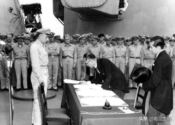 日本戰犯的後代，有的否認罪行，為軍國主義招魂，有的進入娛樂圈