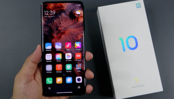 小米10S重回低價，小修小補再戰一年