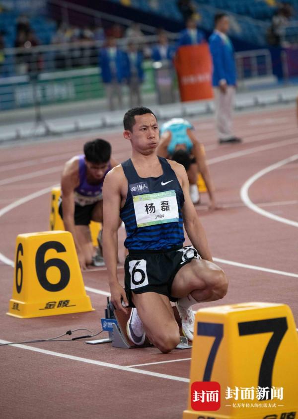 起飛！圖片聚焦四川楊磊田徑400米奪金一刻
