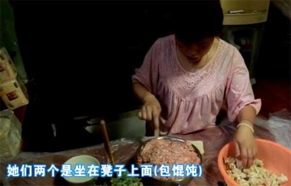 上海1家6口住24㎡房，卻塞下4間臥室和一個餛飩店？怎麼辦到的？