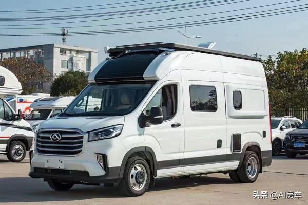 奇瑞全新聖粹白房車上市，超酷黑白設計，配2.0T動力，C2照駕駛