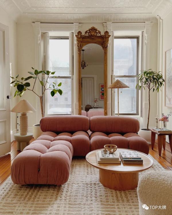 B&;B Italia 以巧妙的塗鴉藝術向經典致敬 B&;B Italia 以巧妙的塗鴉藝術向經典致敬