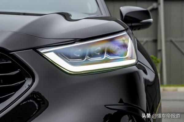 試駕｜同宗同源，卻定位更高？一汽豐田皇冠陸放初體驗