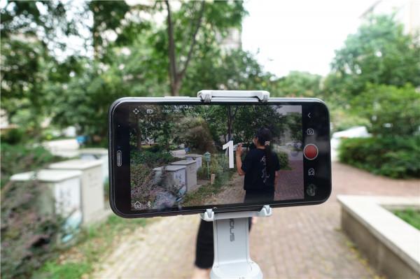 如此小巧便攜的三軸穩定器你用過嗎?隨拍ATOM2手機穩定器體驗 如此小巧便攜的三軸穩定器你用過嗎?隨拍ATOM2手機穩定器體驗