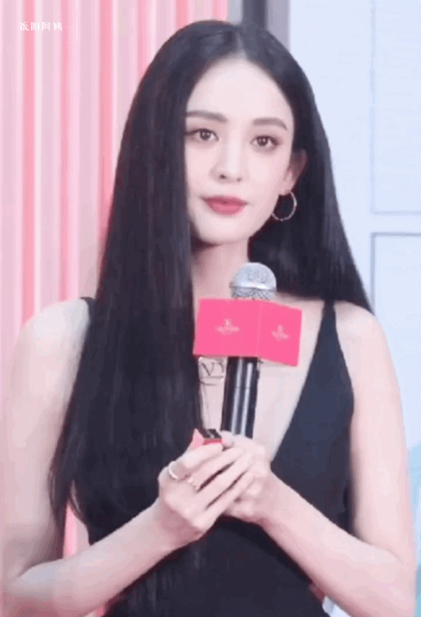 黑長直女星高圓圓、劉亦菲、楊冪、娜扎，誰是你真正的女神？