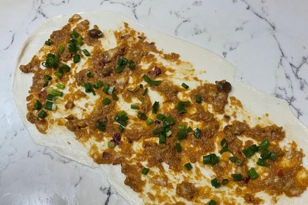 早餐必吃的醬肉餅，皮薄餡大，好吃還好做，超美味