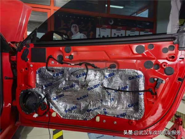 鍾愛的音樂風格 武漢歌德福特野馬汽車音響改裝 鍾愛的音樂風格 武漢歌德福特野馬汽車音響改裝