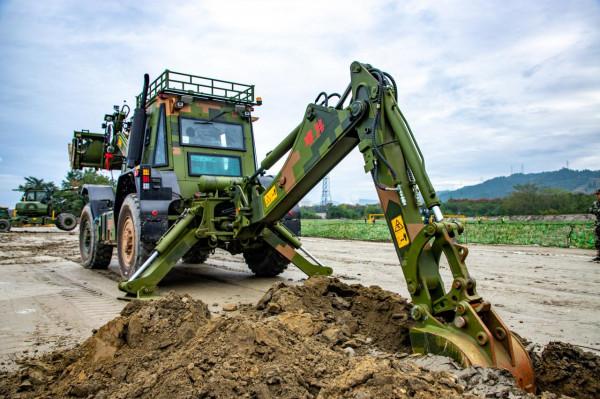 武警新型搶險救援裝備首次集中亮相 武警新型搶險救援裝備首次集中亮相