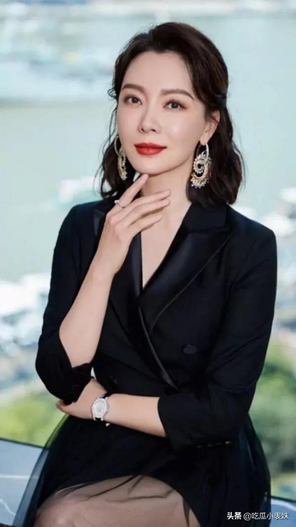 陳數，優雅成熟，韻味十足