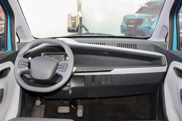 續航可達305KM,高配售價6.48萬,兩座佈局的寶駿E200如何? 續航可達305KM,高配售價6.48萬,兩座佈局的寶駿E200如何?