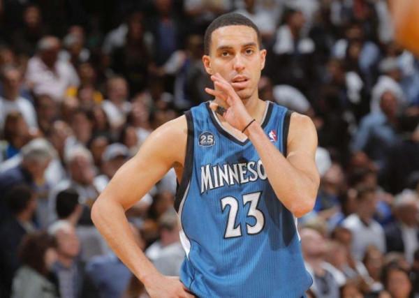 無法全力防守！盤點NBA造犯規最強的十大球星：前三名實至名歸