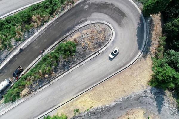 試駕傳祺GS4 PLUS:調校功力比較足 同級2.0T有優勢 試駕傳祺GS4 PLUS:調校功力比較足 同級2.0T有優勢