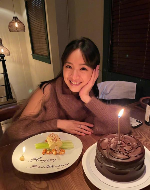 林依晨產後狀態滿分，素顏上鏡也靚麗，可惜土純風穿搭網友不買賬