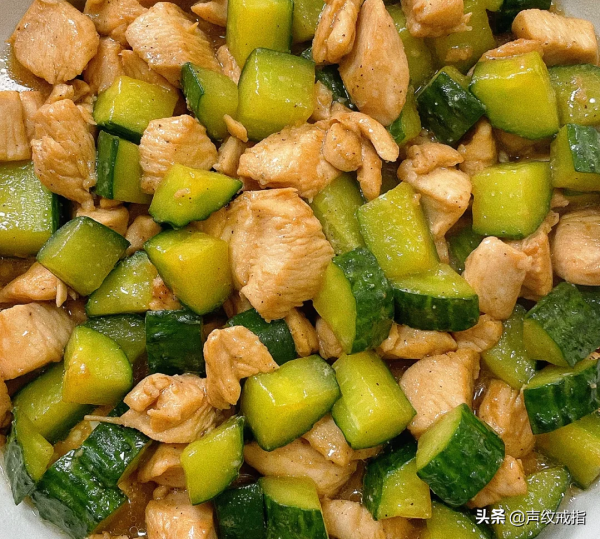 一頓飯：減脂麻辣燙&plus;雞胸肉炒黃瓜