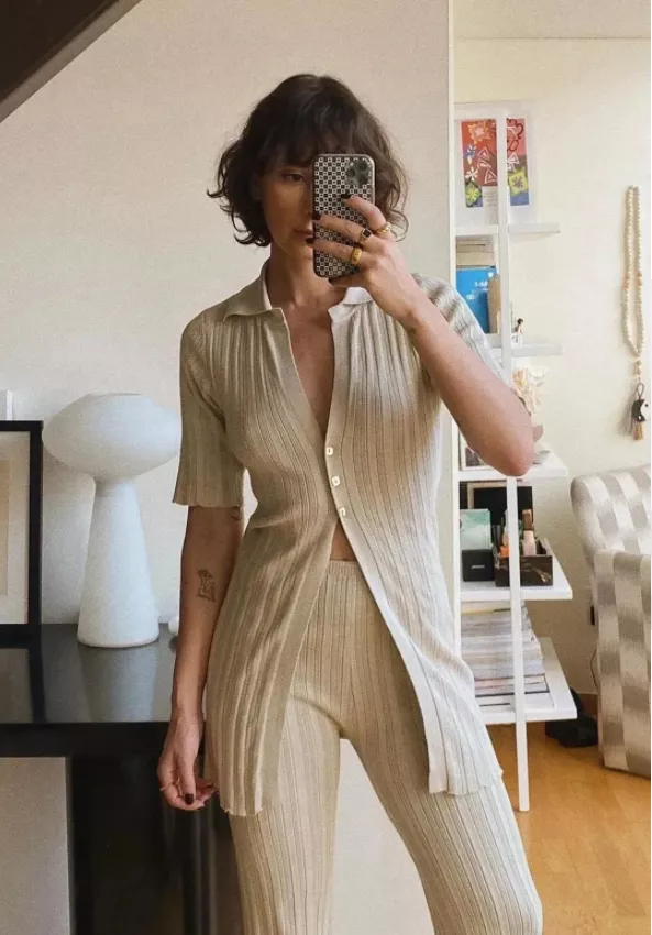 顯瘦又有女人味，美貌還能有氣場！“高顏值”的早春搭配全靠它