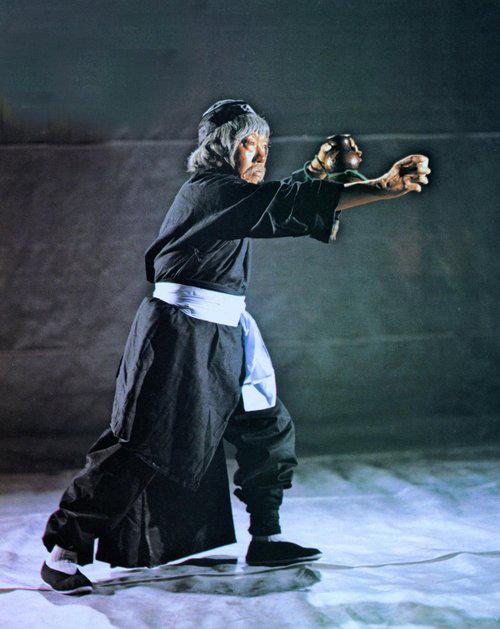 港圈中的3位“超級大佬”，個個都是牛人，影視成就至今無人能及