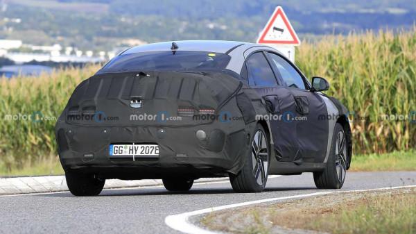 現代IONIQ 6路試諜照曝光!最高續航約483km 現代IONIQ 6路試諜照曝光!最高續航約483km
