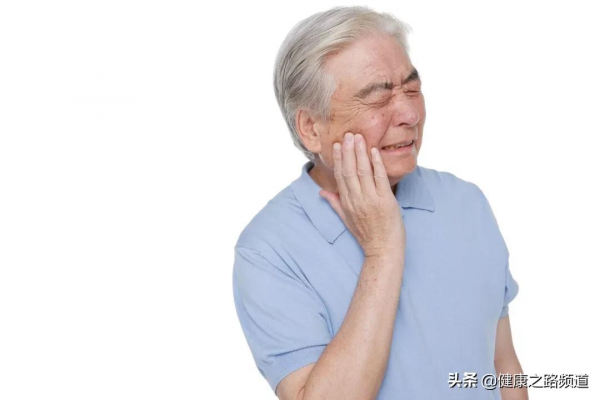 咳嗽是肺火、失眠是肝火、口舌潰瘍是心火，人體的4把火+4個方法