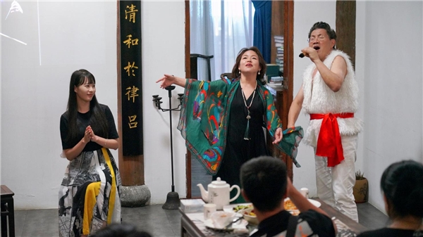 掬水月在手，藝術愛好者與藝術名家相約「道南書院」以曲迎中秋