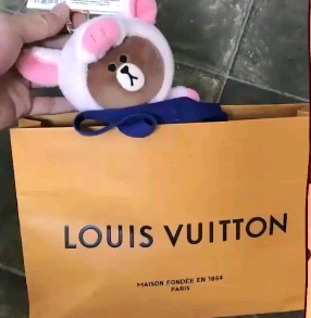 明明日入鬥金，生活上卻一毛不拔！這7位明星究竟有多“摳門”？